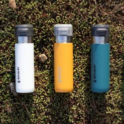 Thermosbeker Stanley The Quick Flip Lagoon 0,47L -Bo-Camp Shop Stanley20 20The20GO20Quick Flip20Water20Bottle200.720L20 202420OZ20 20Lifestyle20Images20 203