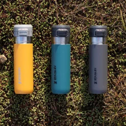 Thermosbeker Stanley The Quick Flip Grijs 0,7L -Bo-Camp Shop Stanley20 20The20GO20Quick Flip20Water20Bottle200.720L20 202420OZ20 20Lifestyle20Images20 204 1