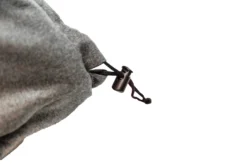 Slaapzak Grüezi Feater The Feet Heater Deluxe Grey Black 7 Slaapzak Grüezi Feater The Feet Heater Deluxe Grey Black -Bo-Camp Shop gruezi bag heizdecke feater the feet heater deluxe 3060 detail03